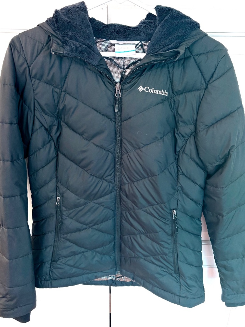Women’s Columbia Omni heat hooded black puffer coat